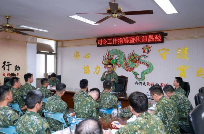 無人機很重要!陸軍司令呂坤修要求訓練常態化、新裝備戰力速成形
