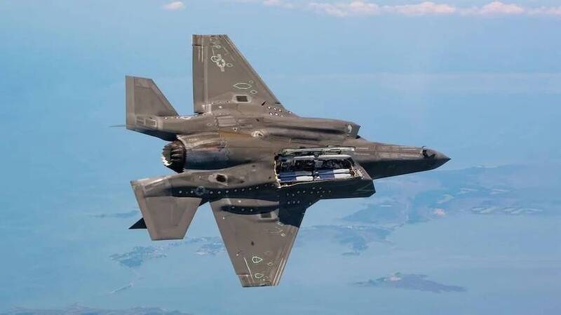 F-35B一次打出8枚!雷神測試「小型智慧彈」 單機可攻更多目標