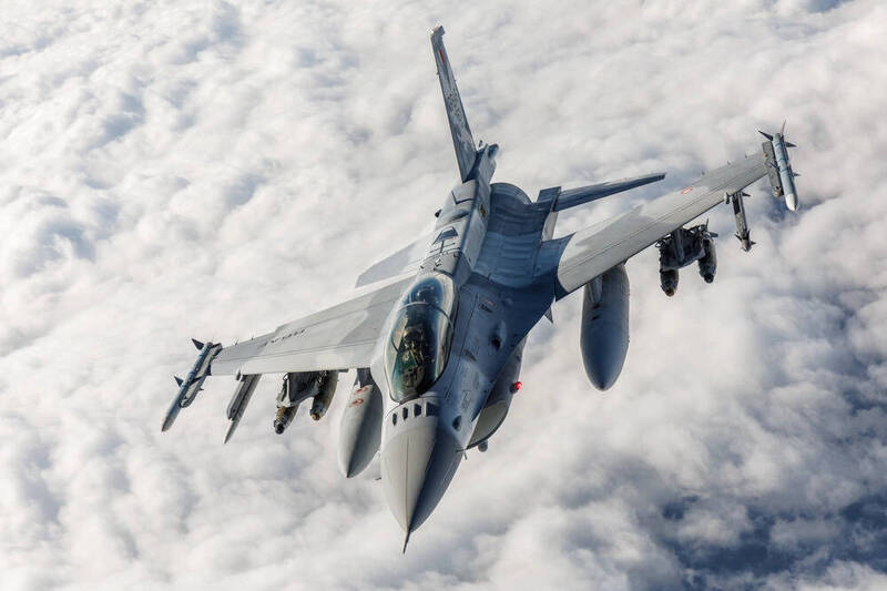 美空軍戰機缺口達460架 洛馬推全新F-16G