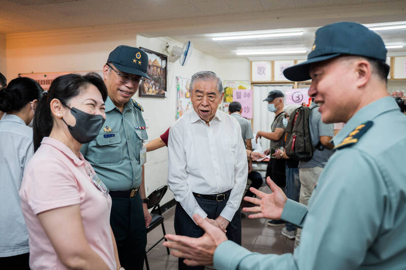 三總松山分院巡迴醫療受肯定 李棟樑感謝醫護團隊照護長者健康