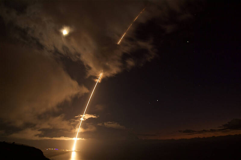 雷神獲244億美元大單擴產「標六」 可防空、反艦的稀有飛彈僅2國使用