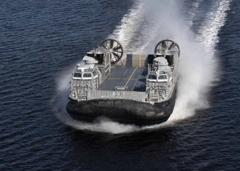美海軍買2艘新氣墊登陸艇湊33艘 74噸重裝高速直衝灘頭
