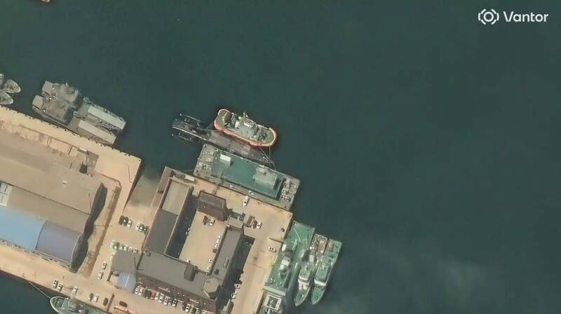 中國罕見三船體半潛艦亮相 外媒比擬冷戰潛艦恐載極音速彈