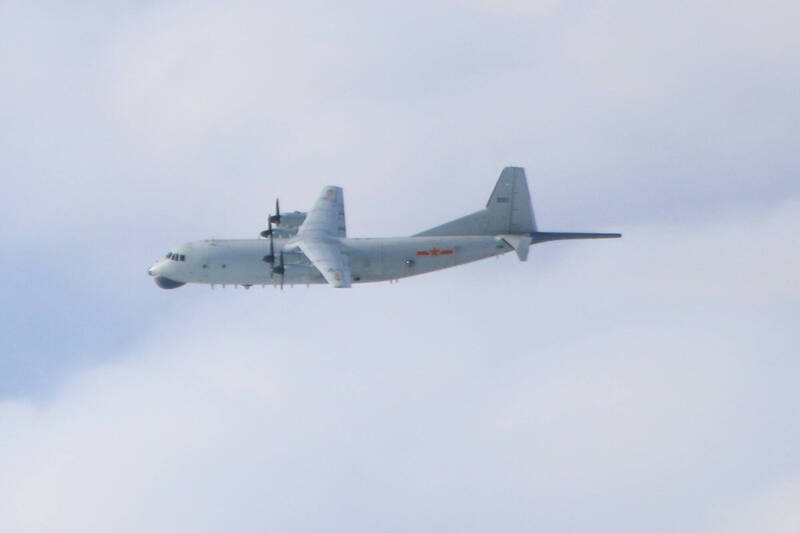 獨家》外國軍艦昨過台海 共機今已17度襲擾西南空域被驅離