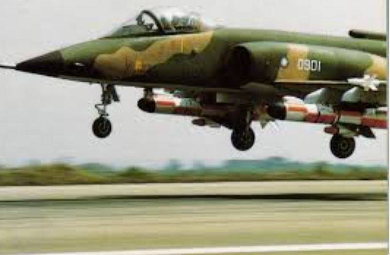 國防秘辛》3型戰機掛載空射雄二飛彈  96台海飛彈危機曾應急戰備