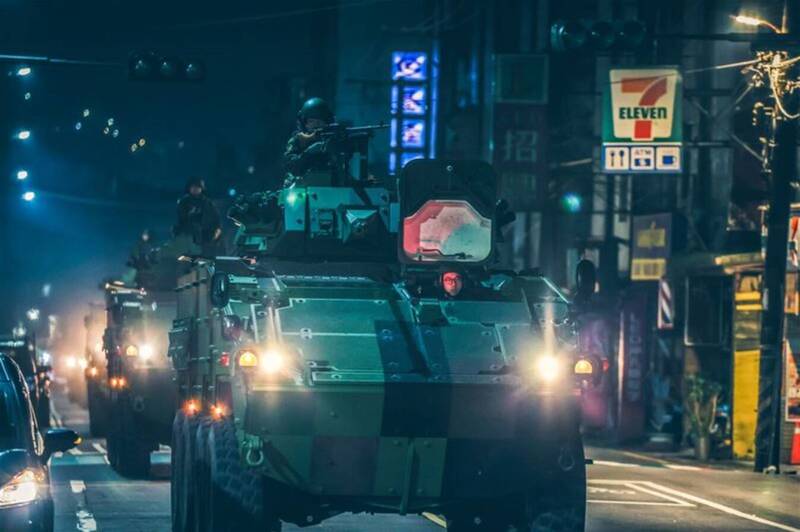 基隆暗夜竄出雲豹！ 關指部官兵乘CM34、CM21裝甲車戰備偵巡