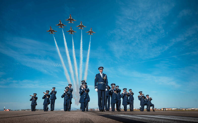軍武圖輯》我F-16飛官搖籃 美路克空軍基地睽違6年「眾機雲集」
