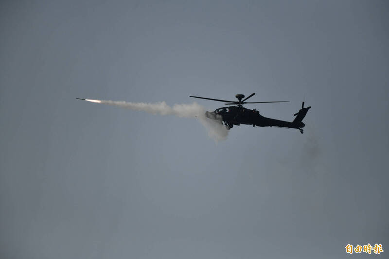 AH-64E「自標自打」地獄火飛彈  海龍艇雷標輔助實測有這個問題...