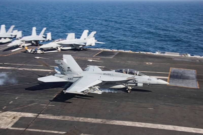 美海軍戰機誤擊事件內幕曝！ 另架F/A-18F戰機險被擊落