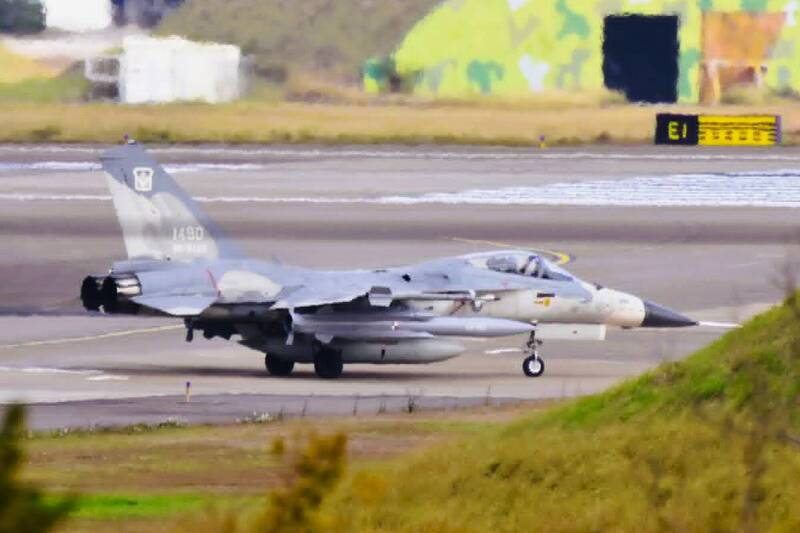 「空射雄三」飛彈成真！ IDF戰機掛載2枚地面滑行測試