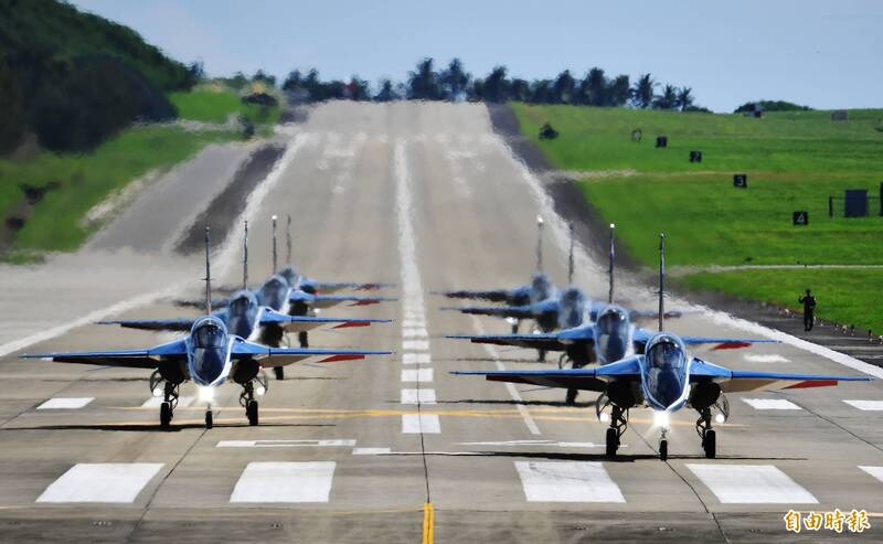 「勇鷹」雙發動機失效墜海 空軍就4類12項可能因素特檢