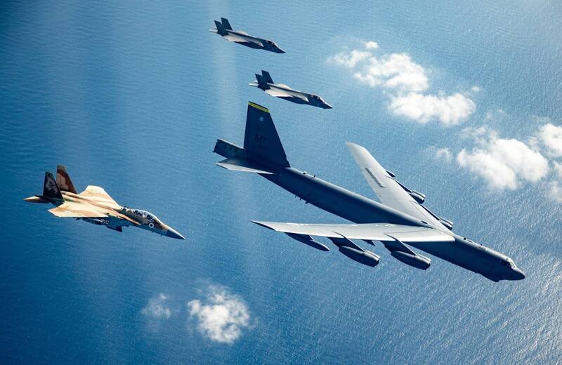 要激進組織別搞事 美B-52轟炸機聯合以色列F-35實彈巡弋中東