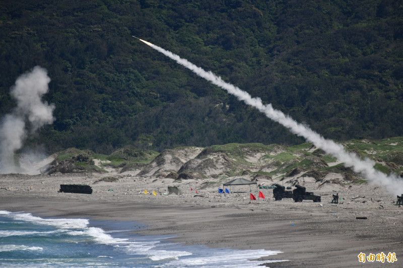 獨家》國軍九鵬基地刺針飛彈22發全開 首波7發全中展現優異防空能力