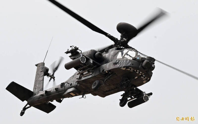 陸航601旅不只飛阿帕契還能划龍舟  少將旅長曾明雄親自帶隊參賽