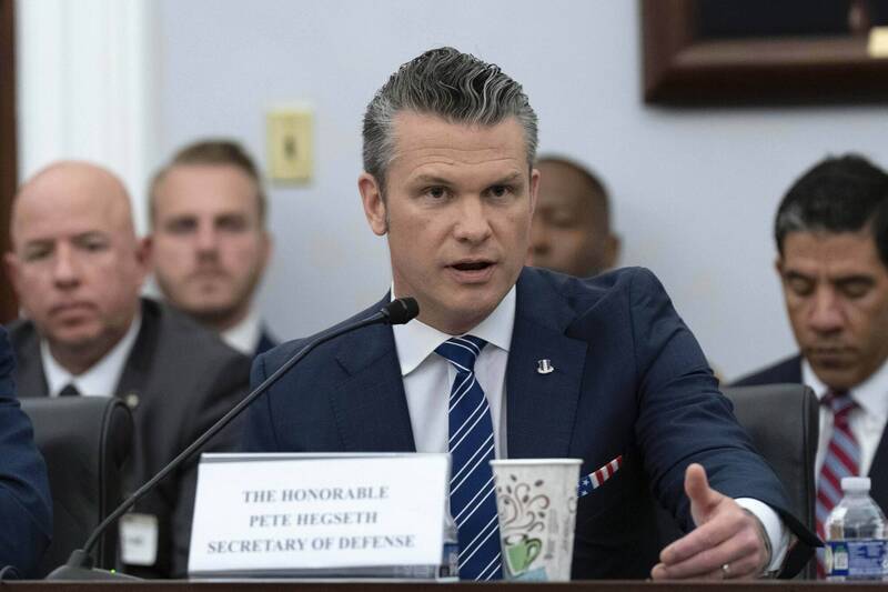 赫格塞斯不否認有入侵巴拿馬和格陵蘭計畫 巴國馬上移除華為電信塔