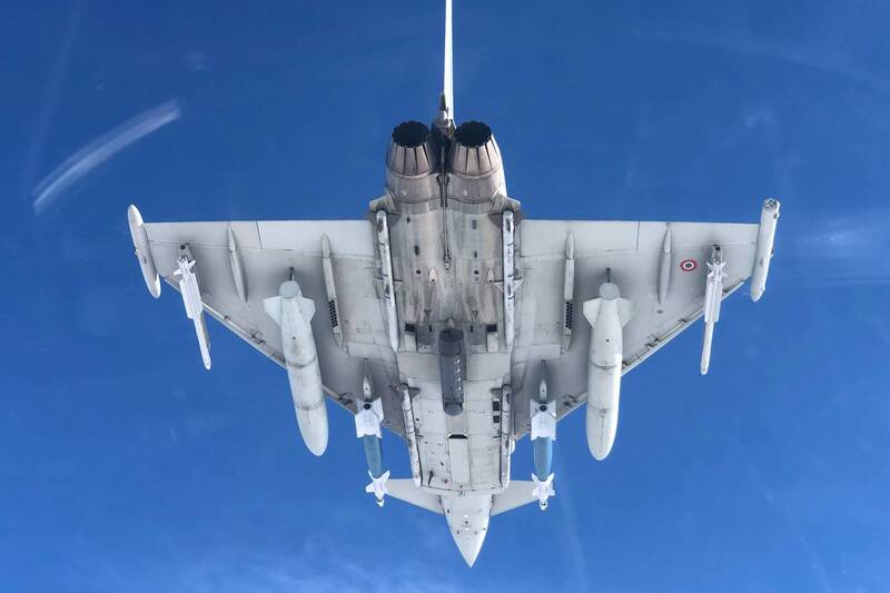 AIM-120對空飛彈大外銷 義大利買70枚「射程升級版」增強遠距打擊