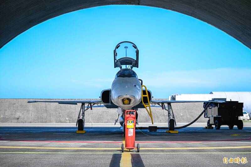 辛苦了！空軍RF-5E偵察機最後戰備身影曝光