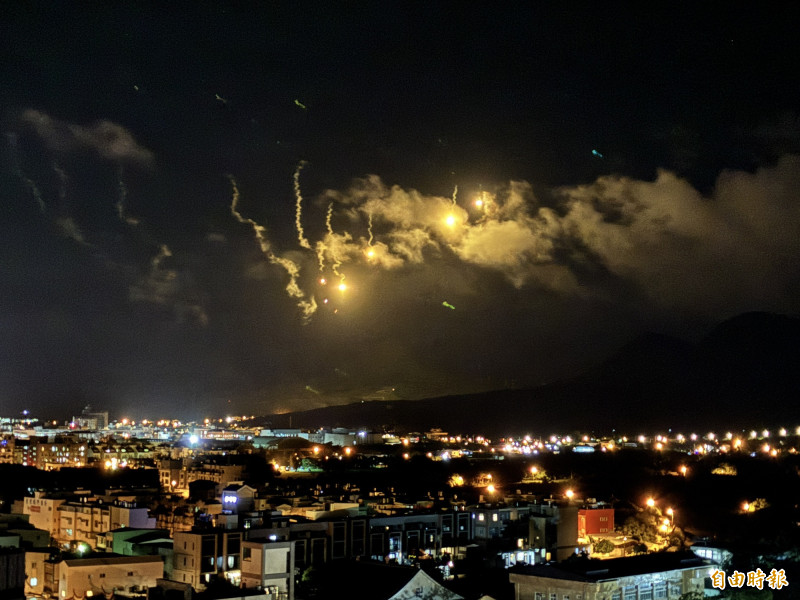 屏東「聯勇操演」火力全開 國軍586旅夜戰日攻展現戰力