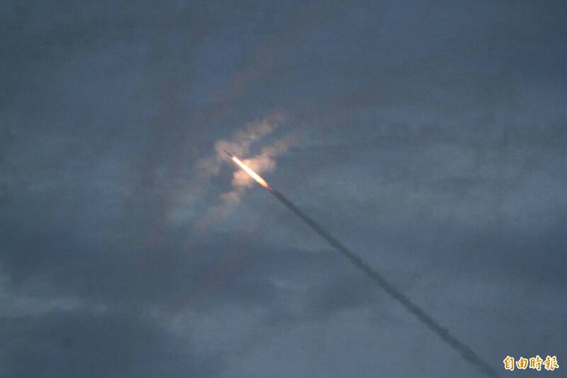 獨家》愛國者二型飛彈發射4秒自爆 凌晨演訓罕見意外引關注
