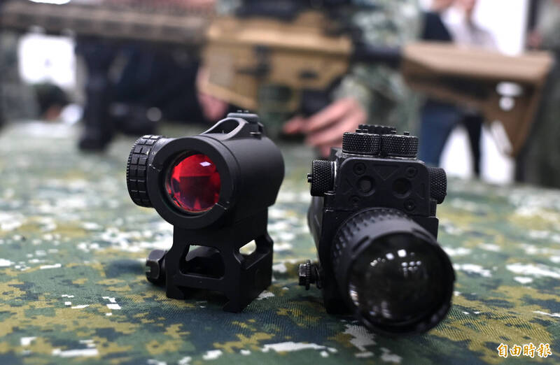 韓媒快來看！國軍換裝8.6萬枝T112步槍 花28億買內紅點瞄準鏡與配件