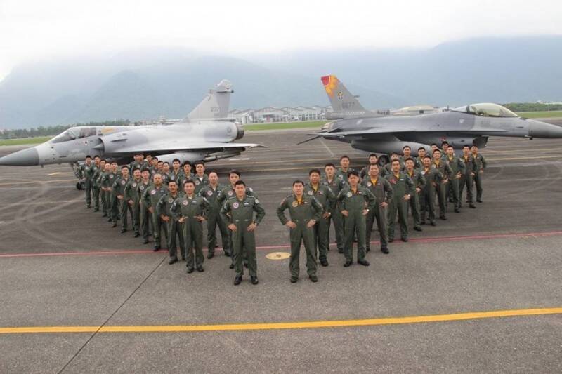 賴總統點將》罕見雙胞胎將軍！胡志華、胡中華相隔4個月都升少將