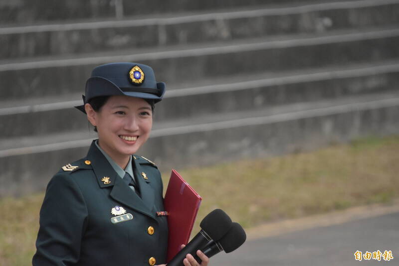 地表最強戰車M1A2T成軍AIT派員觀禮 「最美政戰士」成「嬌」點