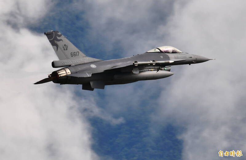 空軍F-16V用「蝮蛇之盾」電戰莢艙 梅復興：能否應對先進威脅待驗證