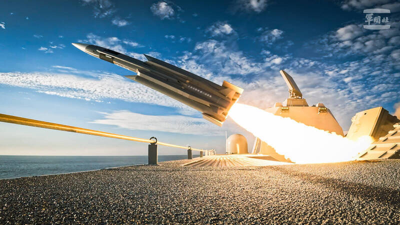 中媒揚言「福建號」必去台海  軍方笑了：被我方數百枚反艦飛彈當靶子