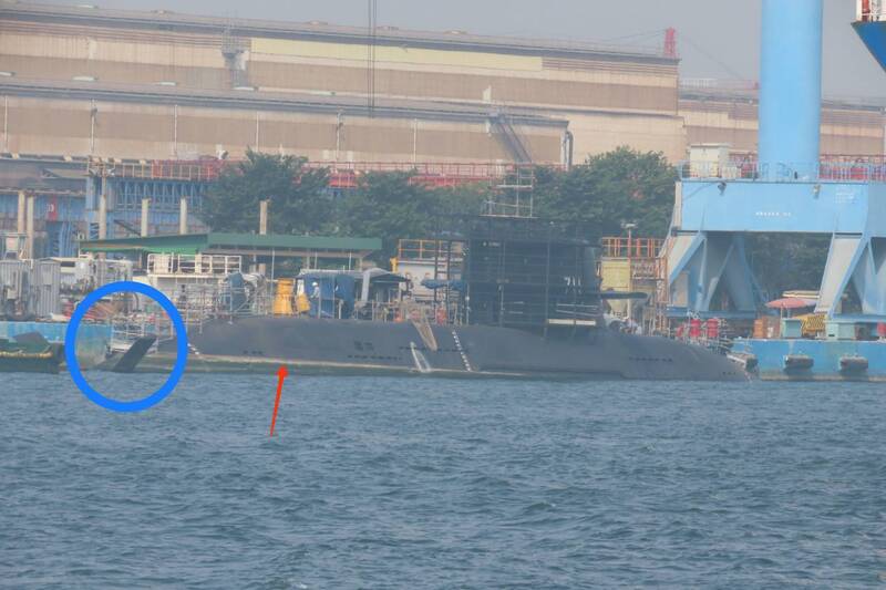 獨家》潛艦海鯤號尾舵現身 船迷：「那條線」好長
