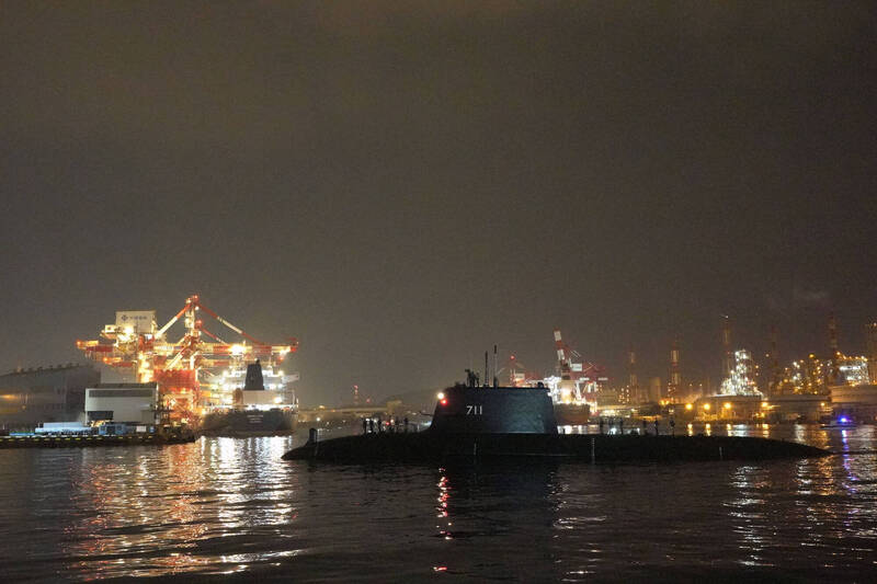 準備潛航的海鯤號並聯6台柴油機 梅復興：後續艦換MTU主機未定