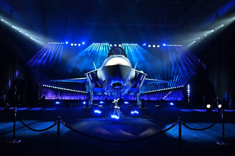 芬蘭買AIM-120D-3飛彈迎首架F-35A戰機 NASAMS也能用