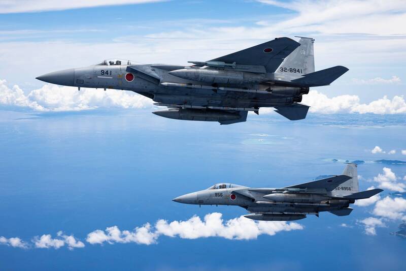 中共殲-15雷達照射日F-15J戰機 劉建源：最易誤判的警告手段