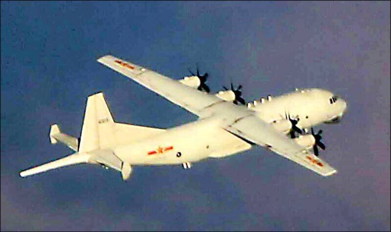 共機艦雙擾！我軍喊「請勿干擾」 不明無線電回：別跟共匪說請