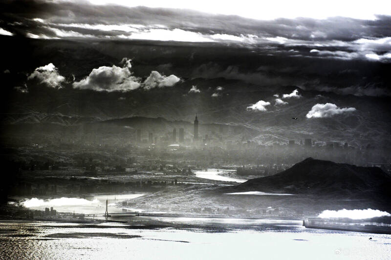 解放軍東部戰區無人機拍進台北市？ 國防部：「典型認知戰」攏是假