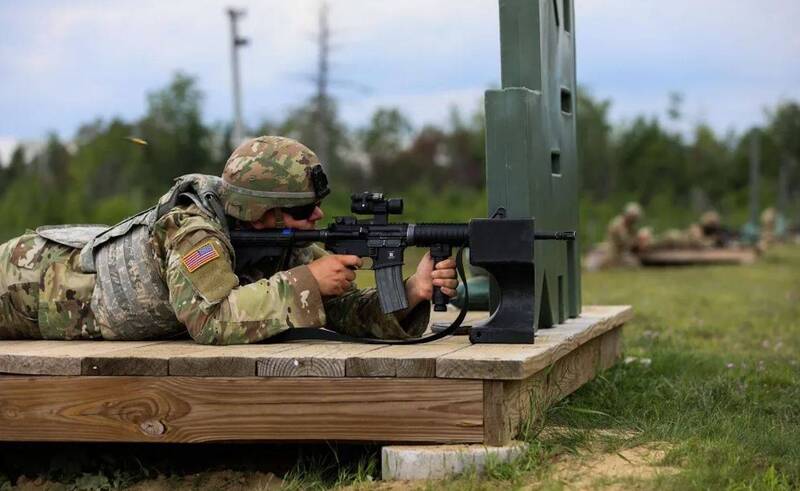 海軍陸戰隊「戒護營」槍械不一樣！  美國「軍援」M4A1步槍亮相