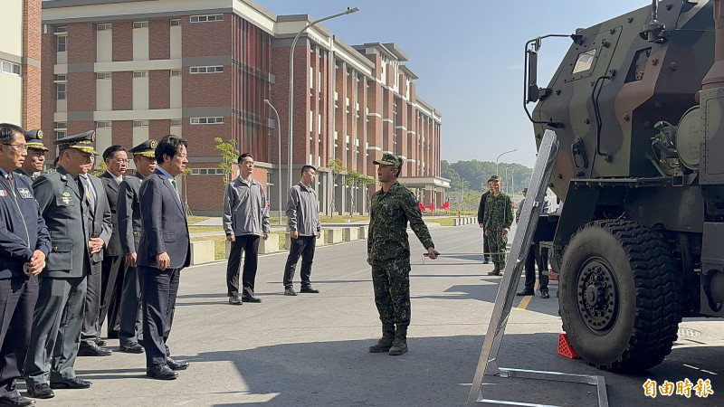 陸軍砲訓部關廟湯山營區啟用  賴清德：創造4贏