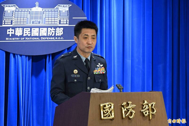 持續搜救F-16V與辛柏毅 空軍：黑盒子深2500公尺、天候好轉即打撈