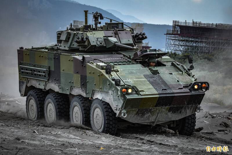 強化CM34甲車「邊走邊打」戰力  陸軍2.3億元提升30機砲訓場量能