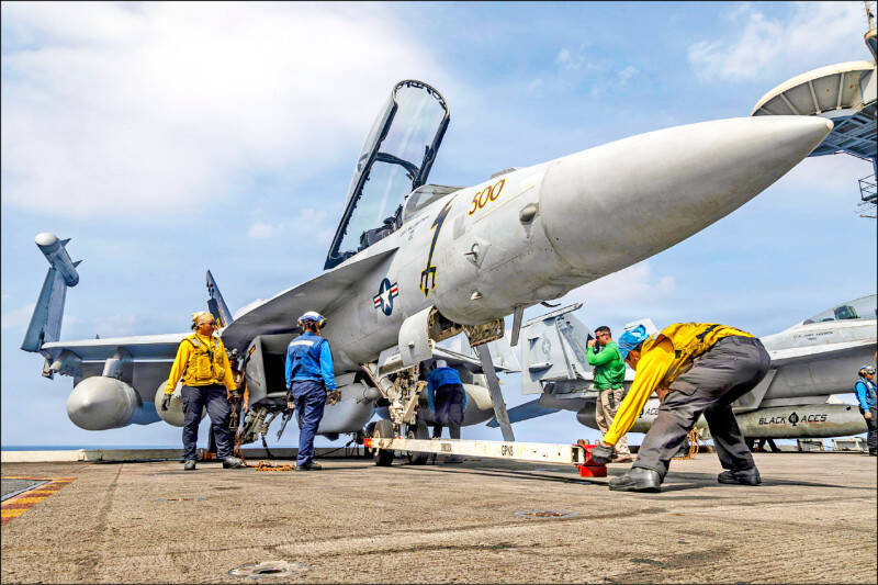 美軍對伊朗會怎麼打？ 10餘艘作戰艦就位  5大打擊劇本在手