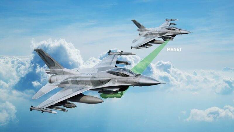 F-16 掛新莢艙「一人看見、全隊同步」 洛馬完成聯網飛行示範