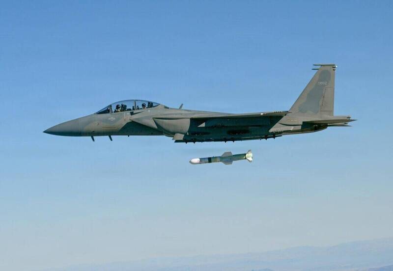 俯衝砸沿岸！ 美軍魚叉飛彈完成終極測試 首度驗證攻陸戰術