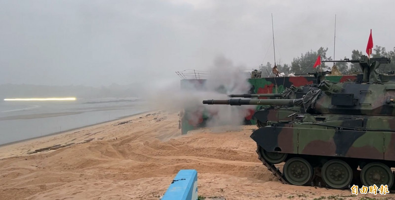 金防部「太武操演」實彈射擊震撼登場  TAK套件上場強化指通韌性