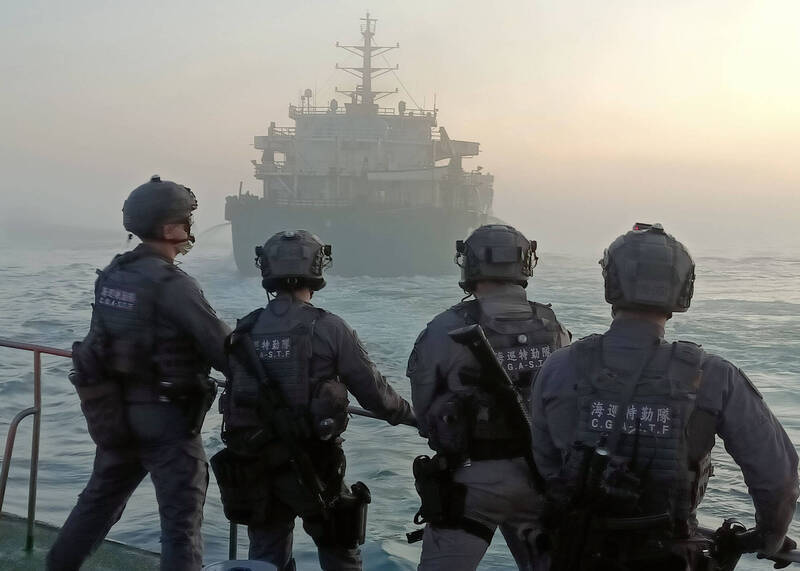 中國小型船頻入侵我領海 國安局:不排除測試海防能量