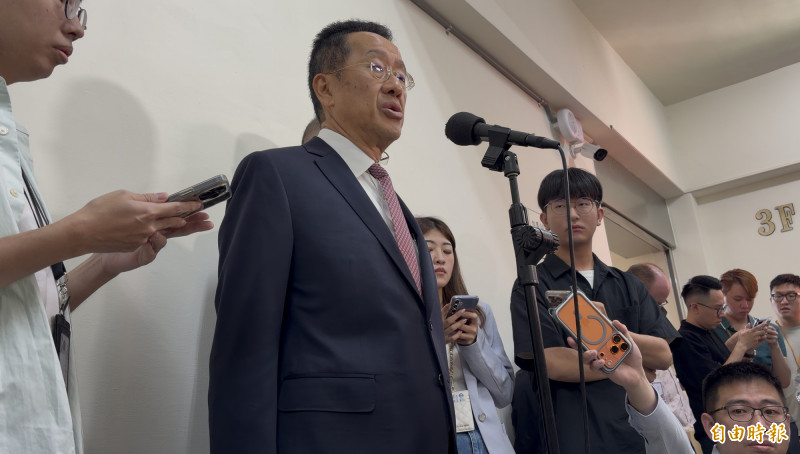 中共「包頭號」編隊經沖繩群島 顧立雄：國軍情監偵持續掌握