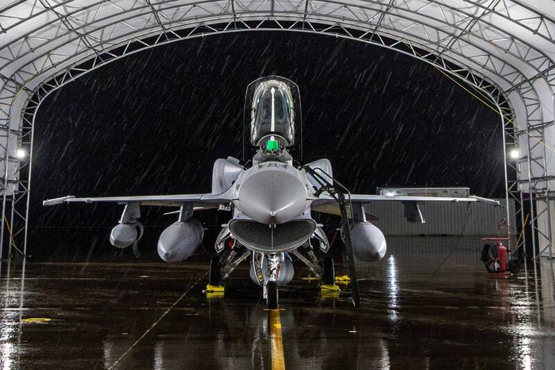 F-16V BLK70機背不一樣！ 適性油箱讓作戰半徑提升至少兩成