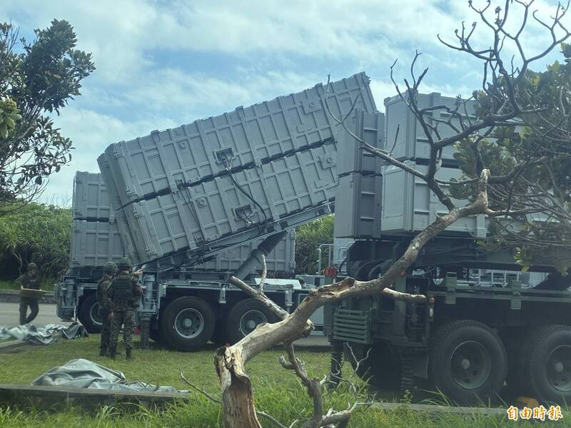 獨家》反制中國「遠海長航」!國軍雄2、雄3飛彈車進駐恆春半島 獨家》反制中國「遠海長航」!國軍雄2、雄3飛彈車進駐恆春半島