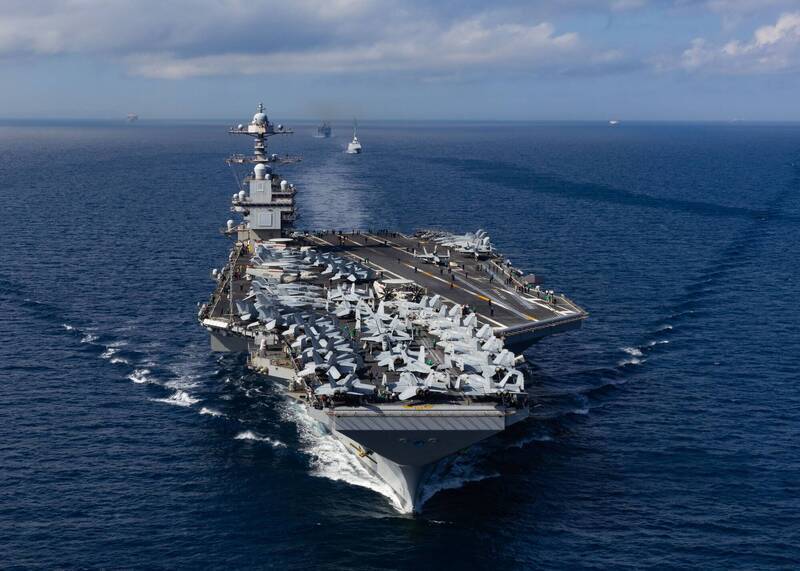 川普要新航艦重現二戰風 美海軍竟研議把「艦島」往前移 川普要新航艦重現二戰風 美海軍竟研議把「艦島」往前移