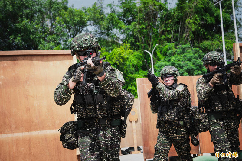 不再一套背心打天下！陸戰隊新戰鬥背心研發4年 可依官兵需求調整