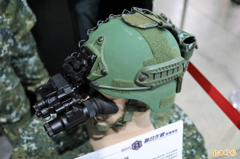 國軍107億大買逾5萬具夜視鏡 國造TS113雙眼雙筒夜視鏡首度量產