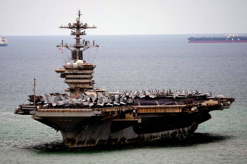 海上部署286天創紀錄！林肯號鏽跡斑斑靠岸 艦長：看起來像髒車